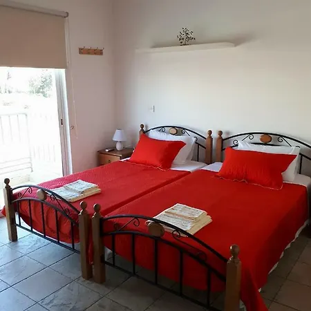 Loucas Townhouse Дом отдыха